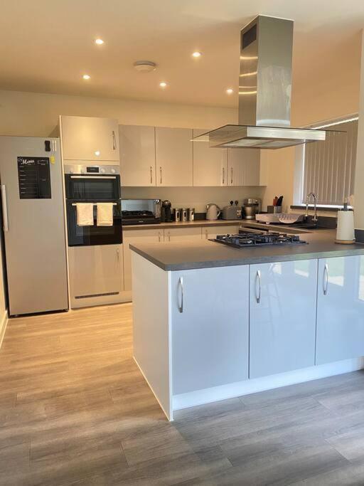 4-Room Detached Furnished Home With Parking Leicester Zewnętrze zdjęcie