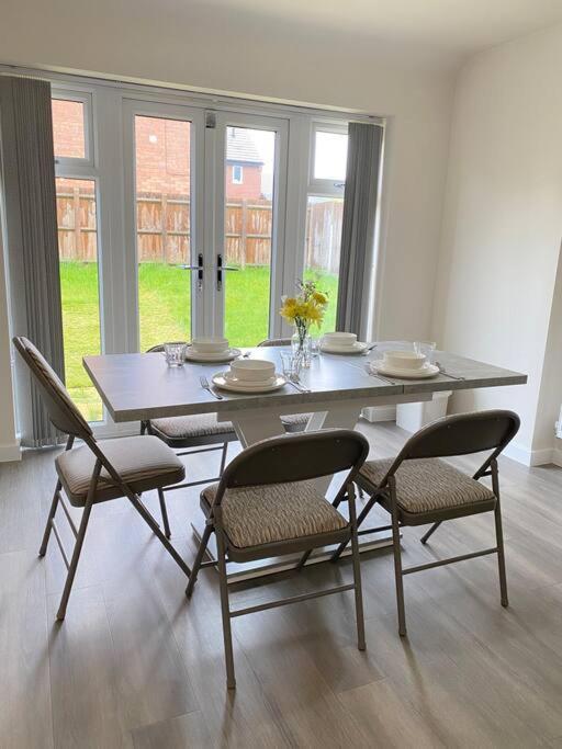 4-Room Detached Furnished Home With Parking Leicester Zewnętrze zdjęcie